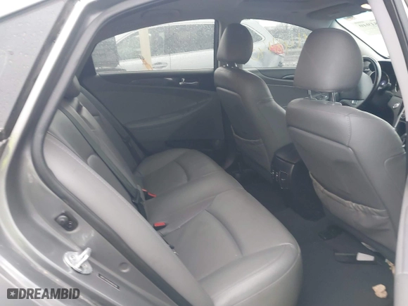 2013 Hyundai Sonata SE with VIN 5NPEC4AC6DH600768, listed as a IAAI auction lot 41481940 with 128,921 mi miles. Bid and sale history available at carsss.com. Image 8.