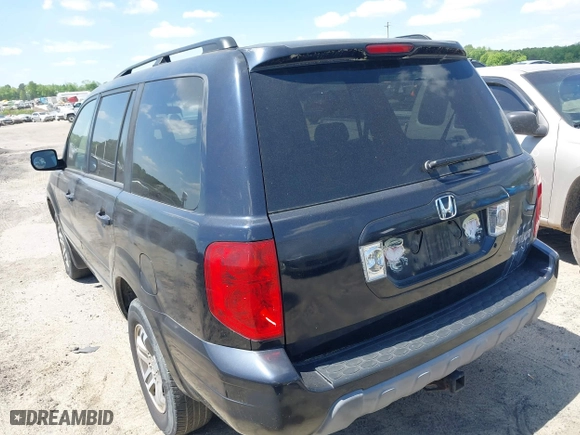 2004 Honda Pilot EX with VIN 2HKYF18524H546430, listed as a IAAI auction lot 42060241 with 126,931 mi miles. Bid and sale history available at carsss.com. Image 3.