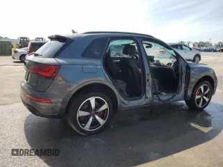 2024 Audi Q5 S line Premium Plus with VIN WA1EAAFYXR2119594, listed as a Copart auction lot 53053945 with 6,966 mi miles and Non repairable. Bid and sale history available at DreamBid. Image 3.