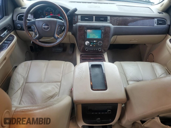 2008 GMC Sierra Denali z VIN 2GTEC638581195286, wystawiony jako Copart lot #51248935 z przebiegiem 216 464 mil mil oraz Szkody całkowita. Historia ofert i sprzedaży dostępna na DreamBid. Obrazek 8.