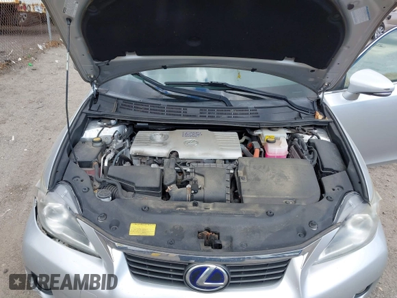 2013 Lexus CT 200h z VIN JTHKD5BH4D2165247, wystawiony jako IAAI lot #42191913 z przebiegiem 113 331 mil mil oraz . Historia ofert i sprzedaży dostępna na DreamBid. Obrazek 10.