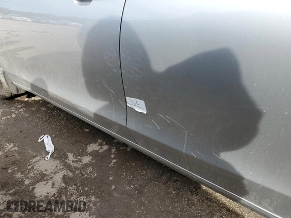 2017 Volvo S90 Momentum z VIN YV1102AKXH1012981, wystawiony jako Copart lot #67930522 z przebiegiem 38 325 mil mil oraz . Historia ofert i sprzedaży dostępna na DreamBid. Obrazek 12.