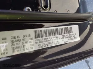 2019 Jeep Cherokee Latitude Plus with VIN 1C4PJLLBXKD176124, listed as a IAAI auction lot 41851150 with 90,101 mi miles. Bid and sale history available at carsss.com. Image 9.
