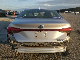 2020 Toyota Avalon Hybrid Limited with VIN 4T1D21FB7LU014867, listed as a Copart auction lot 85123134 with 82,708 mi miles and Salvage Title. Bid and sale history available at carsss.com. Image 6.