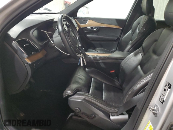 2017 Volvo XC90 Inscription z VIN YV4A22PL0H1168007, wystawiony jako Copart lot #88967015 z przebiegiem 112 924 mil mil oraz Szkoda całkowita • Salvage title. Historia ofert i sprzedaży dostępna na DreamBid. Obrazek 7.