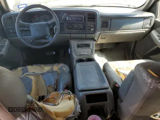 2002 Chevrolet Suburban LS with VIN 3GNFK16Z62G280125, listed as a Copart auction lot 73376894 with 230,480 mi miles and Salvage Title. Bid and sale history available at carsss.com. Image 8.