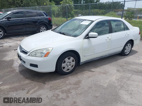 2007 Honda Accord LX z VIN 1HGCM56427A190270, wystawiony jako IAAI lot #42448302 z przebiegiem 145 180 mil mil oraz . Historia ofert i sprzedaży dostępna na DreamBid. Obrazek 2.