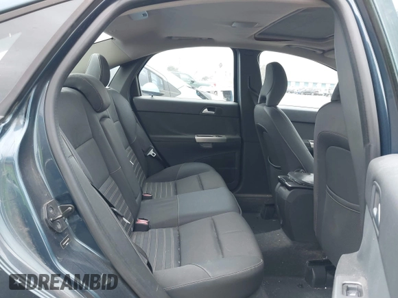 2009 Volvo S40 2.4L с VIN YV1MS382292445158, выставлен на аукционе IAAI как лот 42032933 с пробегом 129 025 миль миль и . История ставок и продаж доступна на DreamBid. Изображение 8.