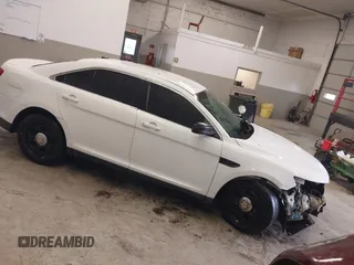 2013 Ford Police Interceptor z VIN 1FAHP2M8XDG152879, wystawiony jako IAAI lot #41976583 z przebiegiem 138 129 mil mil oraz . Historia ofert i sprzedaży dostępna na DreamBid. Obrazek 1.