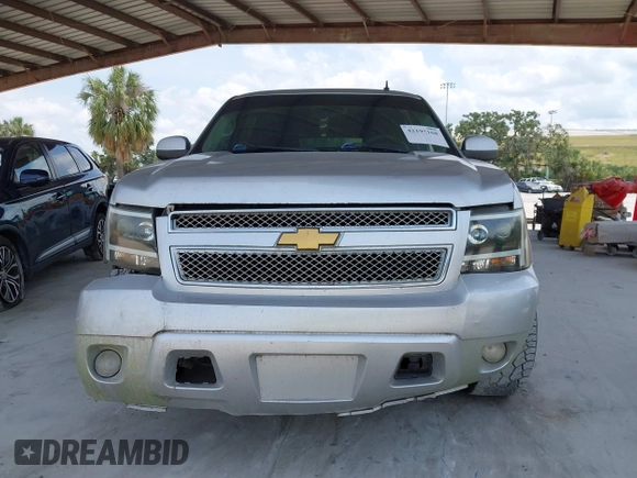 2013 Chevrolet Suburban LT with VIN 1GNSCJE03DR105672, listed as a IAAI auction lot 42197168 with 192,860 mi miles and . Bid and sale history available at DreamBid. Image 12.