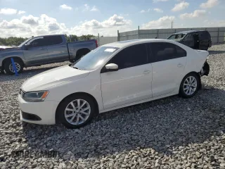 2012 Volkswagen Jetta SE with VIN 3VWDX7AJ4CM413826, listed as a Copart auction lot 57989895 with 183,404 mi miles and Salvage title. Bid and sale history available at DreamBid. Image 1.