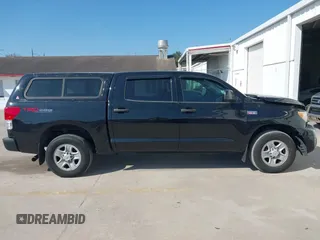 2013 Toyota Tundra z VIN 5TFDY5F16DX292418, wystawiony jako IAAI lot #41531030 z przebiegiem 236 555 mil mil oraz . Historia ofert i sprzedaży dostępna na DreamBid. Obrazek 13.