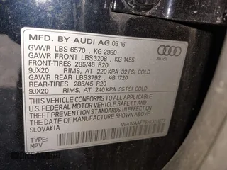 2017 Audi Q7 Prestige with VIN WA1VAAF75HD011877, listed as a IAAI auction lot 41751558 with 90,615 mi miles. Bid and sale history available at carsss.com. Image 9.