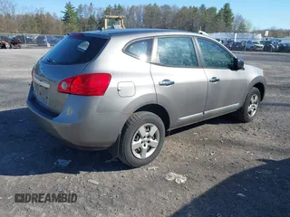 2014 Nissan Rogue S z VIN JN8AS5MV3EW708141, wystawiony jako IAAI lot #42129351 z przebiegiem 147 358 mil mil oraz . Historia ofert i sprzedaży dostępna na DreamBid. Obrazek 4.