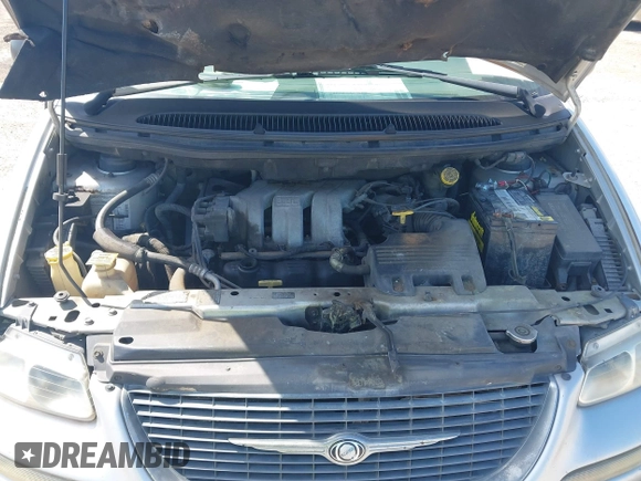 1999 Chrysler Town & Country LXi with VIN 1C4GP54L9XB872347, listed as a IAAI auction lot 41611666 with 224,817 mi miles. Bid and sale history available at carsss.com. Image 10.