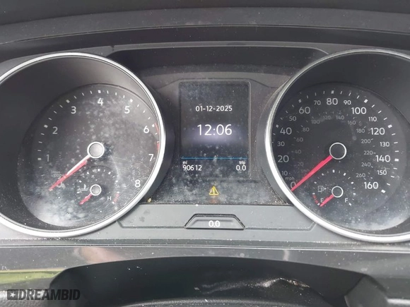2019 Volkswagen Tiguan S with VIN 3VV1B7AX3KM047494, listed as a IAAI auction lot 41355084 with 90,612 mi miles. Bid and sale history available at carsss.com. Image 7.