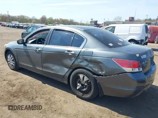 2010 Honda Accord LX z VIN 1HGCP2F33AA028023, wystawiony jako IAAI lot #42079684 z przebiegiem 183 891 mil mil oraz . Historia ofert i sprzedaży dostępna na DreamBid. Obrazek 6.