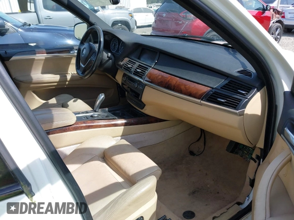 2007 BMW X5 3.0si z VIN 4USFE435X7LY80508, wystawiony jako IAAI lot #42126085 z przebiegiem 168 711 mil mil oraz . Historia ofert i sprzedaży dostępna na DreamBid. Obrazek 5.