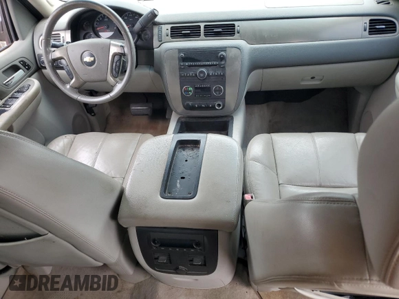 2009 Chevrolet Avalanche 2LT z VIN 3GNFK22099G198381, wystawiony jako Copart lot #55989725 z przebiegiem Nie podano mil oraz Szkoda całkowita • Salvage title. Historia ofert i sprzedaży dostępna na DreamBid. Obrazek 8.