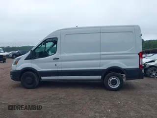 2023 Ford Transit Cargo с VIN 1FTBR1C84PKA95943, выставлен на аукционе IAAI как лот 42608287 с пробегом 32 639 миль миль и . История ставок и продаж доступна на DreamBid. Изображение 14.
