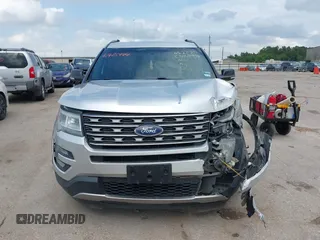 2017 Ford Explorer XLT с VIN 1FM5K7DH7HGA15053, выставлен на аукционе IAAI как лот 42425444 с пробегом 110 336 миль миль и . История ставок и продаж доступна на DreamBid. Изображение 12.