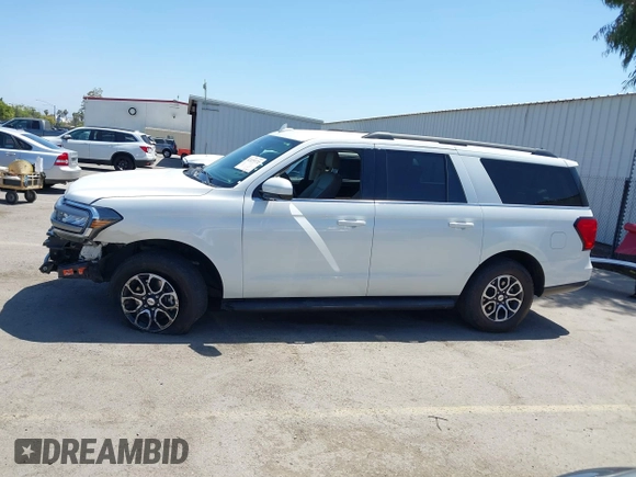 2023 Ford Expedition Max XLT z VIN 1FMJK1H85PEA63621, wystawiony jako IAAI lot #42229772 z przebiegiem 21 879 mil mil oraz . Historia ofert i sprzedaży dostępna na DreamBid. Obrazek 15.