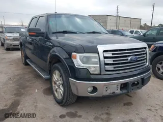2013 Ford F-150 XL with VIN 1FTFW1CF5DKD88142, listed as a IAAI auction lot 41519086 with 224,408 mi miles. Bid and sale history available at carsss.com. Image 1.