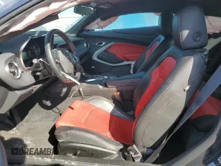 2023 Chevrolet Camaro 2LT z VIN 1G1FD1RS4P0155050, wystawiony jako Copart lot #46831745 z przebiegiem 46 792 mil mil oraz Szkody całkowita. Historia ofert i sprzedaży dostępna na DreamBid. Obrazek 7.