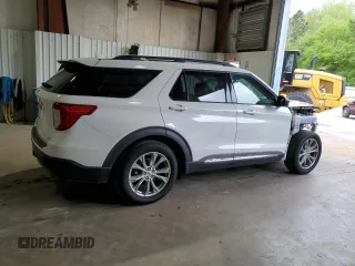 2020 Ford Explorer XLT with VIN 1FMSK7DHXLGC74728, listed as a Copart auction lot 50770525 with 47,751 mi miles and Salvage Title. Bid and sale history available at carsss.com. Image 3.