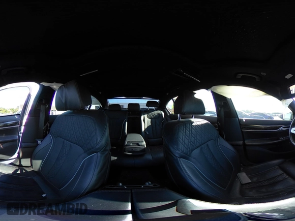 2020 BMW 7 Series 750i xDrive с VIN WBA7U2C05LGJ59941, выставлен на аукционе IAAI как лот 42022091 с пробегом 50 605 миль миль и . История ставок и продаж доступна на DreamBid. Изображение 17.