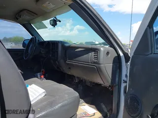 2005 Chevrolet Silverado 1500 LS with VIN 2GCEC19V351168700, listed as a IAAI auction lot 42018925 with 229,386 mi miles. Bid and sale history available at carsss.com. Image 5.