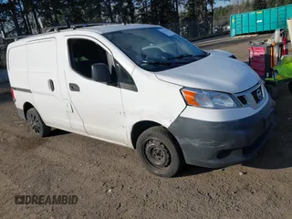 2015 Nissan NV200 S z VIN 3N6CM0KN0FK695878, wystawiony jako IAAI lot #41414764 z przebiegiem Nie podano mil oraz . Historia ofert i sprzedaży dostępna na DreamBid. Obrazek 1.