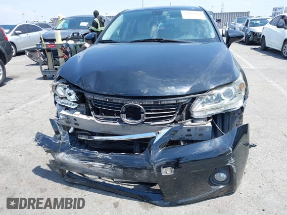 2011 Lexus CT 200h z VIN JTHKD5BH2B2034282, wystawiony jako IAAI lot #42163651 z przebiegiem 201 669 mil mil oraz . Historia ofert i sprzedaży dostępna na DreamBid. Obrazek 6.