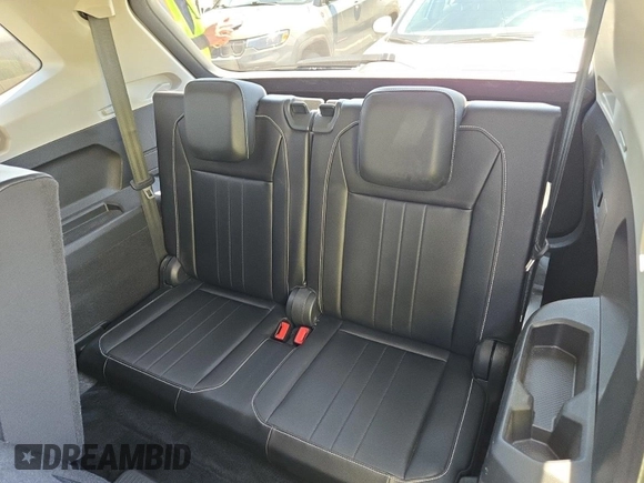 2024 Volkswagen Tiguan SE with VIN 3VV3B7AX8RM076346, listed as a IAAI auction lot 42734323 with 29,573 mi miles and . Bid and sale history available at DreamBid. Image 42.