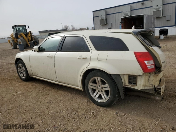 2005 Dodge Magnum RT with VIN 2D4GV58245H645808, listed as a Copart auction lot 50383325 with 135,152 mi miles and Salvage Title. Bid and sale history available at carsss.com. Image 2.