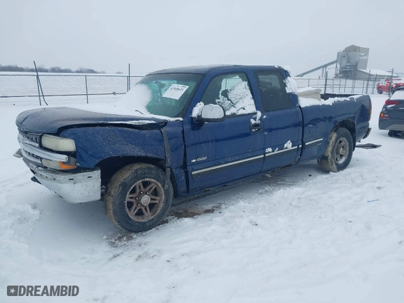 2001 Chevrolet Silverado 1500 LS with VIN 2GCEC19V111308544, listed as a IAAI auction lot 41568621 with 391,412 mi miles. Bid and sale history available at carsss.com. Image 17.