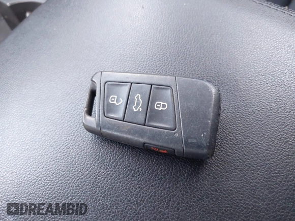 2018 Volkswagen Atlas SE с VIN 1V2KR2CA6JC576835, выставлен на аукционе IAAI как лот 42174916 с пробегом 153 322 миль миль и . История ставок и продаж доступна на DreamBid. Изображение 11.
