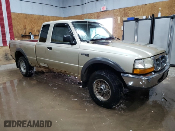 1999 Ford Ranger XLT z VIN 1FTZR15X8XPC01171, wystawiony jako Copart lot #49480315 z przebiegiem 137 760 mil mil oraz Czysty tytuł • Clean title. Historia ofert i sprzedaży dostępna na DreamBid. Obrazek 4.