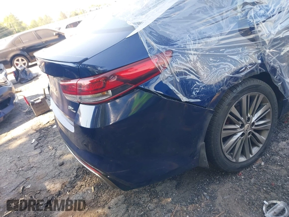 2016 Kia Optima SXL Turbo with VIN 5XXGV4L28GG087563, listed as a IAAI auction lot 39986124 with 180,160 mi miles. Bid and sale history available at carsss.com. Image 12.