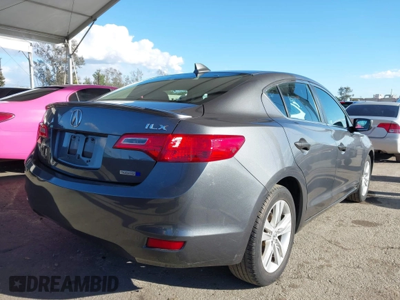 2013 Acura ILX Hybrid Technology z VIN 19VDE3F71DE300659, wystawiony jako IAAI lot #41754346 z przebiegiem 84 061 mil mil oraz . Historia ofert i sprzedaży dostępna na DreamBid. Obrazek 4.