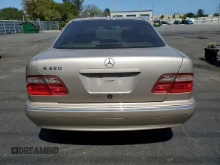 2000 Mercedes-Benz E 320 with VIN WDBJF65J4YB060708, listed as a Copart auction lot 54981615 with 71,036 mi miles and Clean Title. Bid and sale history available at DreamBid. Image 6.