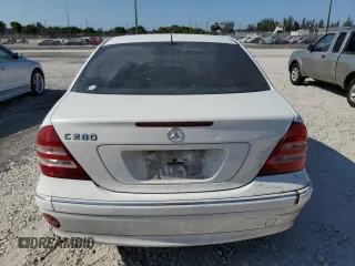 2006 Mercedes-Benz C 280 Luxury with VIN WDBRF54H06A906654, listed as a Copart auction lot 53290105 with 185,128 mi miles and Salvage Title. Bid and sale history available at DreamBid. Image 6.