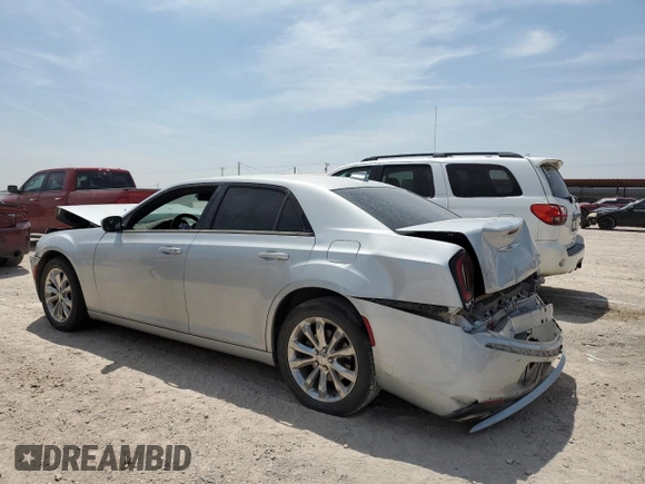 2020 Chrysler 300 S with VIN 2C3CCAGGXLH154801, listed as a Copart auction lot 58155674 with 98,028 mi miles and Salvage Title. Bid and sale history available at DreamBid. Image 2.
