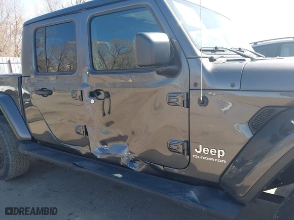2021 Jeep Gladiator Overland with VIN 1C6HJTFG3ML588042, listed as a IAAI auction lot 41730427 with 22,344 mi miles. Bid and sale history available at carsss.com. Image 6.