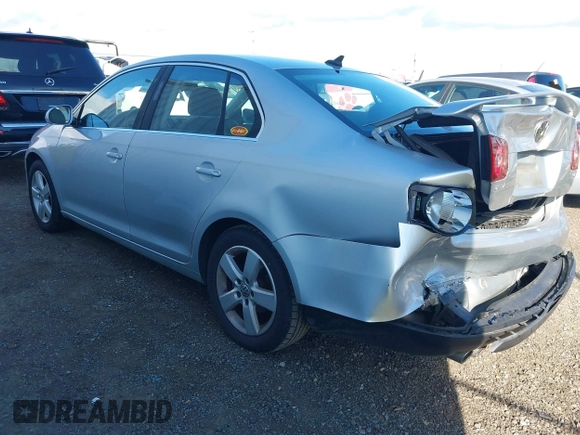 2008 Volkswagen Jetta SE with VIN 3VWRZ71K58M066748, listed as a IAAI auction lot 41734613 with 228,921 mi miles and . Bid and sale history available at DreamBid. Image 3.