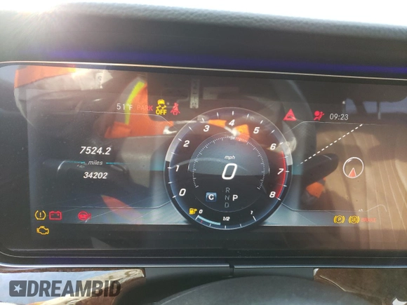 2018 Mercedes-Benz E 300 with VIN WDDZF4JB3JA312375, listed as a Copart auction lot 45075973 with 34,202 mi miles and . Bid and sale history available at DreamBid. Image 9.