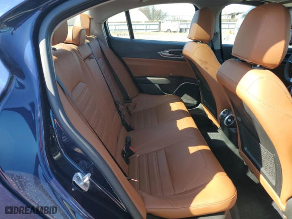 2018 Alfa Romeo Giulia Ti Sport with VIN ZARFAEEN7J7564087, listed as a Copart auction lot 48543855 with 32,642 mi miles and Salvage Title. Bid and sale history available at carsss.com. Image 10.