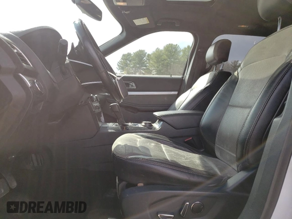 2017 Ford Explorer XLT with VIN 1FM5K8D80HGD47597, listed as a Copart auction lot 50251725 with 132,676 mi miles and Salvage Title. Bid and sale history available at DreamBid. Image 7.