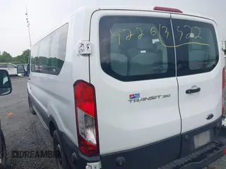 2019 Ford Transit Passenger XL z VIN 1FBZX2ZM8KKA34929, wystawiony jako IAAI lot #42263522 z przebiegiem 376 862 mil mil oraz . Historia ofert i sprzedaży dostępna na DreamBid. Obrazek 3.
