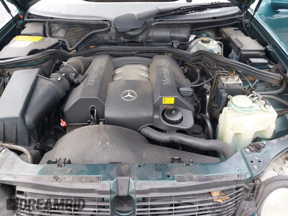 1998 Mercedes-Benz E-Class with VIN WDBJF65FXWA589630, listed as a IAAI auction lot 41990725 with 102,149 mi miles. Bid and sale history available at carsss.com. Image 10.
